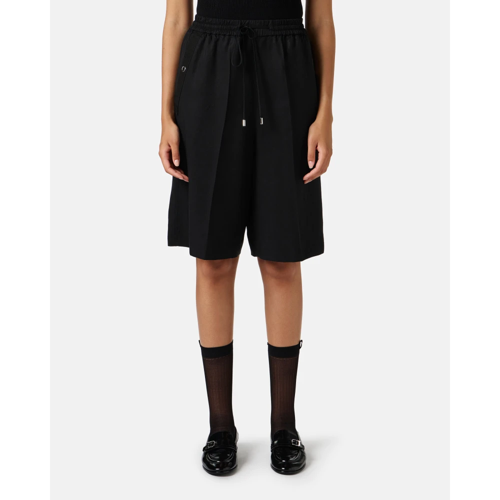 Iceberg Zwarte comfort fit Bermuda shorts van vloeiende Tencel stof Black Dames