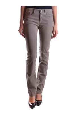 slim-fit-jeans-for-women