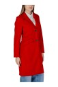 manteau-rouge-classique-a-col-en-v