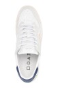 baskets-blanches-avec-bout-perfore