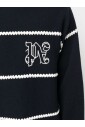 pull-bleu-avec-rayures-au-crochet