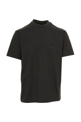 black-t-shirts-and-polos