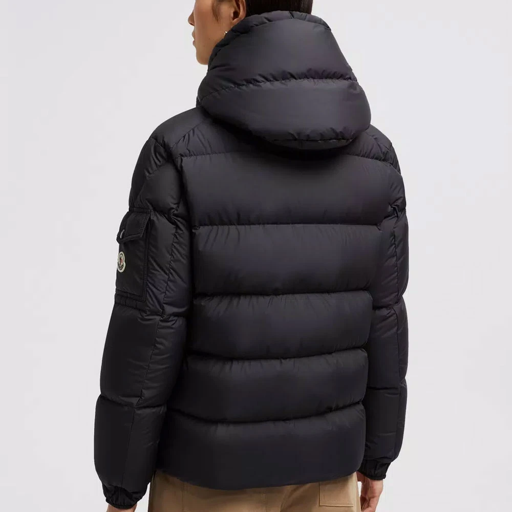 Moncler Maya Korte Donsjas Zwart Black Dames