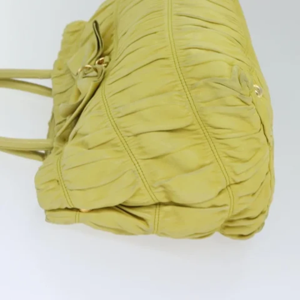 Prada Vintage Pre-owned Leather handbags Yellow Dames