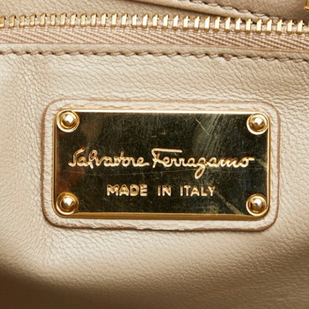 Salvatore Ferragamo Pre-owned Leather shoulder-bags Multicolor Dames
