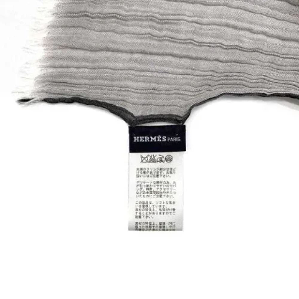 Hermès Vintage Pre-owned Cotton scarves Gray Dames