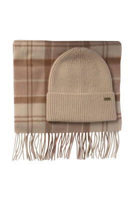 beige-scarf-and-beanie-set-aw24
