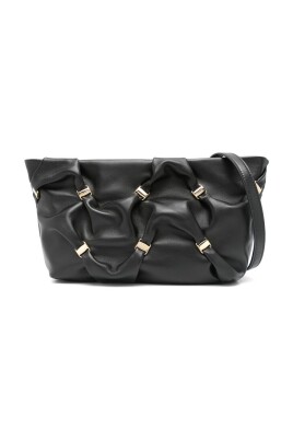 black-shoulder-bag-with-card-slots