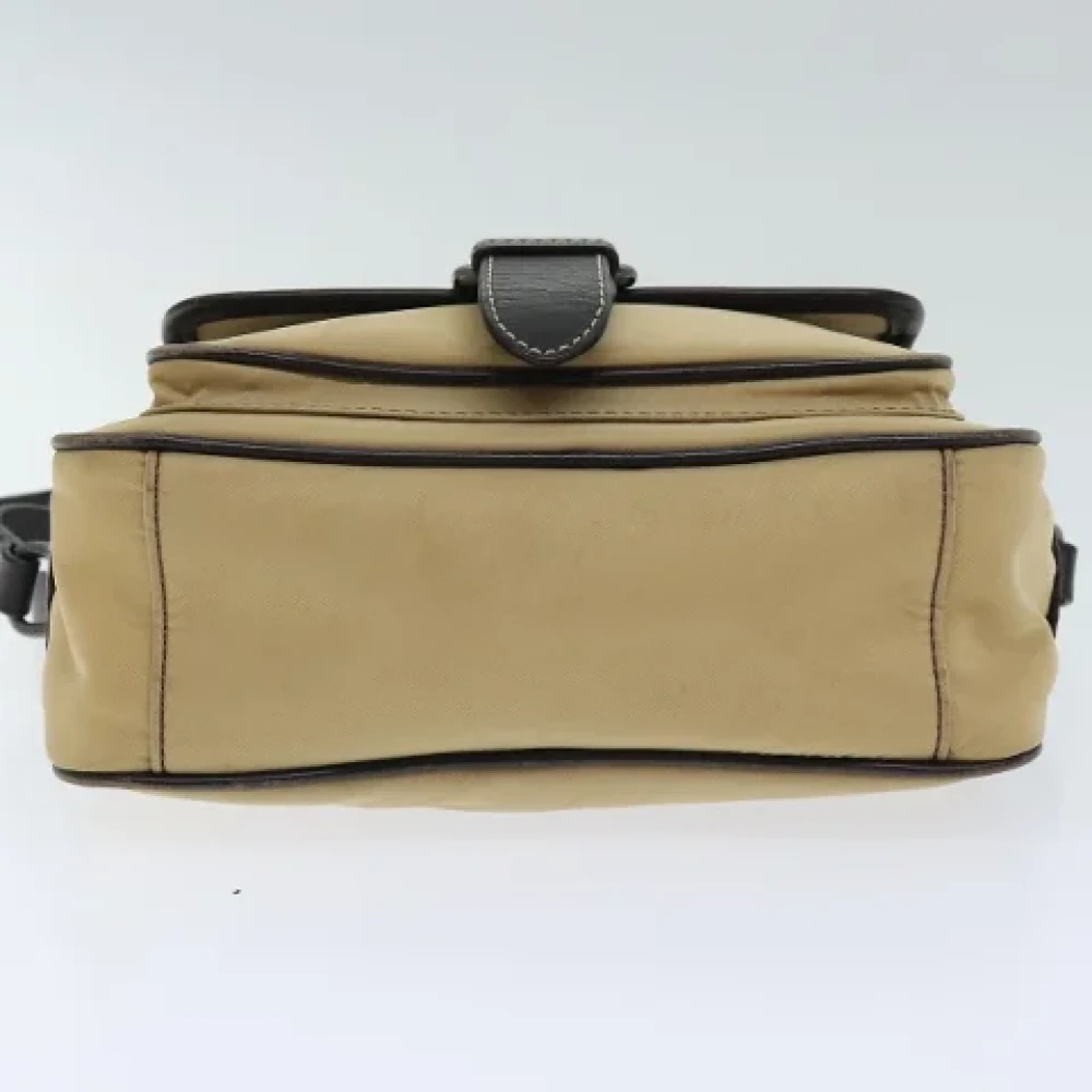 Burberry Vintage Pre-owned Nylon shoulder-bags Beige Dames