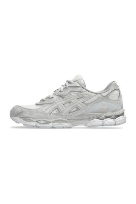 creme-gris-nuage-chaussures-de-course