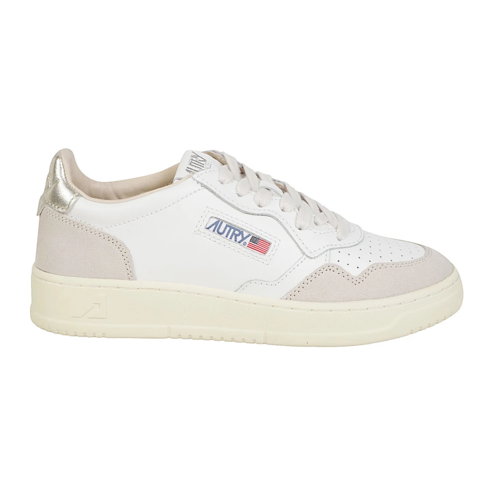 Autry Women's White Sneakers, 2 Uk, Medalist Low