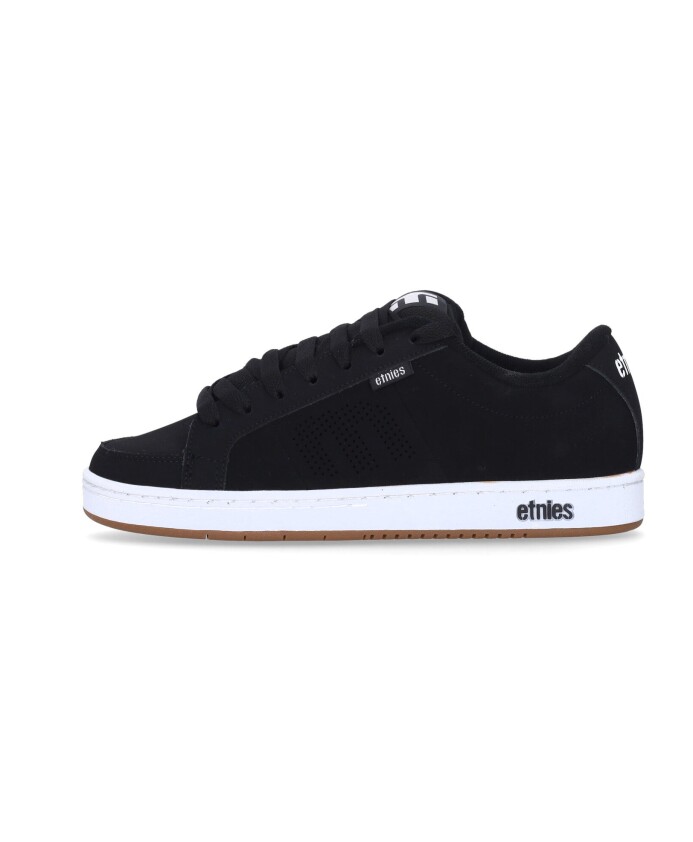 skate-shoes-black-white-gum