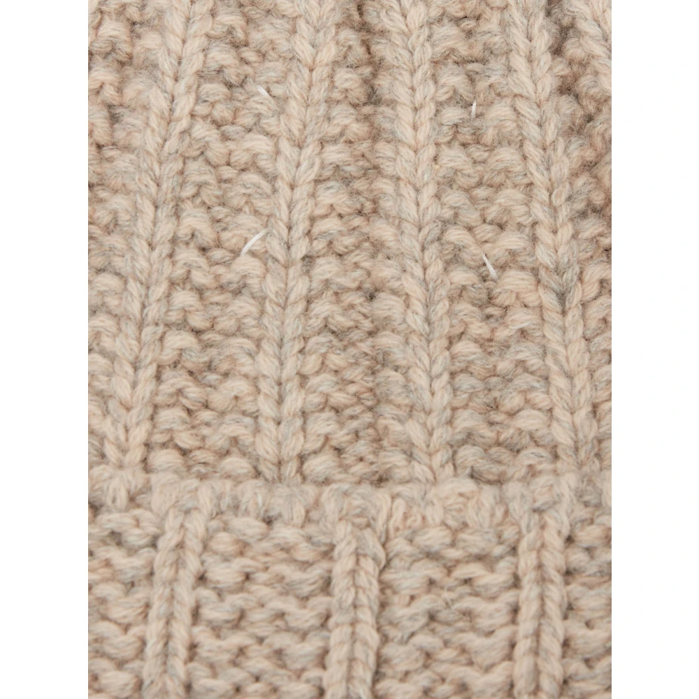 Maison Margiela Beige Gebreide Muts met Gehaakte Mesh Beige Unisex