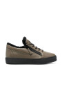 elegant-closed-flats-sneakers