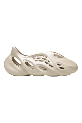 foam-rnnr-sand-sneakers