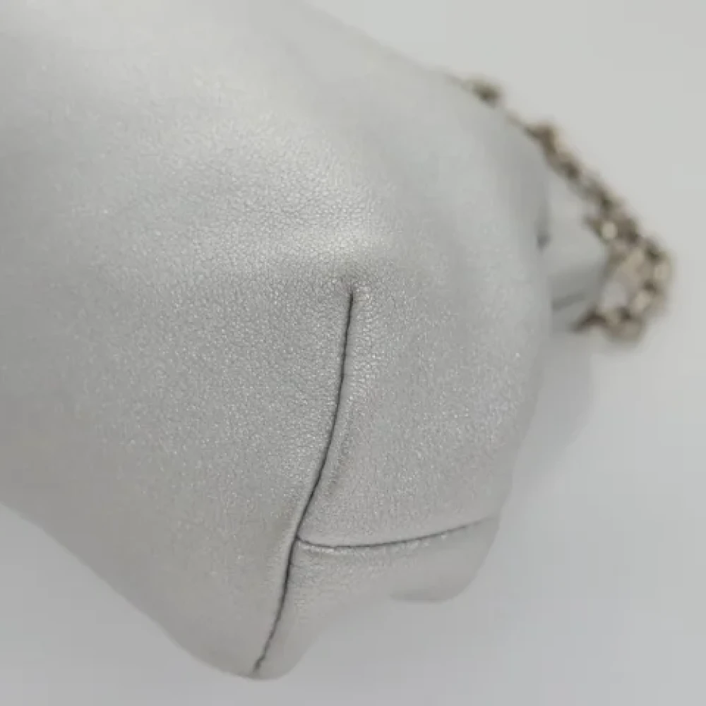 Salvatore Ferragamo Pre-owned Leather shoulder-bags Gray Dames