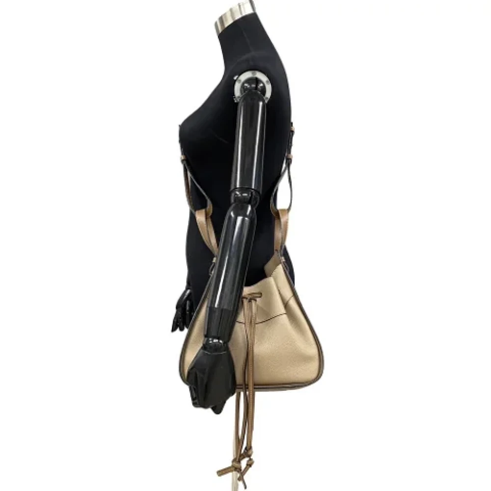 Loewe Pre-owned Leather shoulder-bags Beige Dames