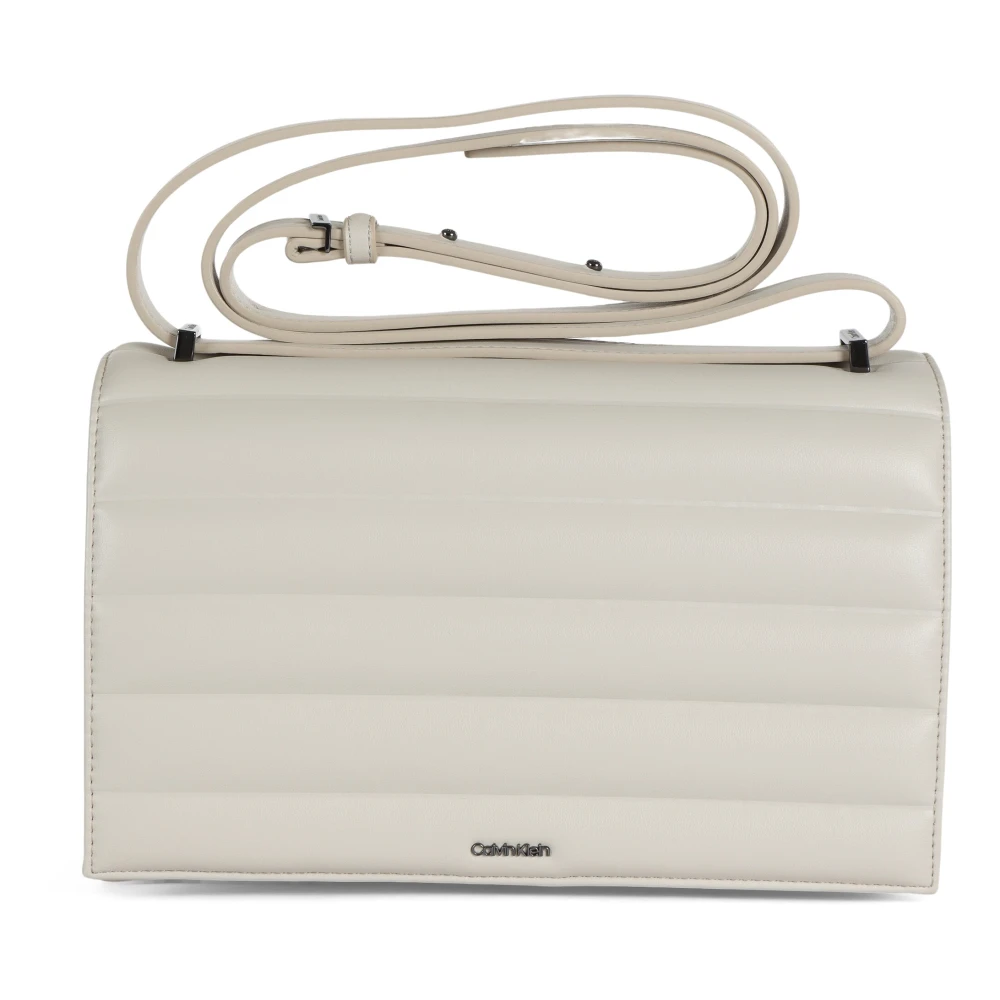 Calvin Klein Gewatteerde Schoudertas met Logo Plaque White Dames