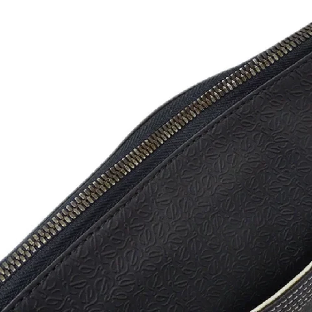 Loewe Pre-owned Canvas shoulder-bags Black Dames