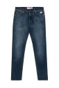 slim-fit-jeans