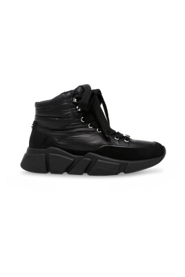 baskets-montantes-a-lacets