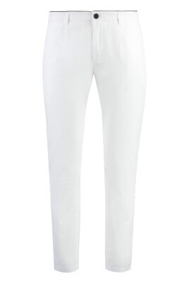 chino-pants-with-side-and-back-pockets