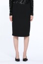 jupe-midi-en-laine-noire
