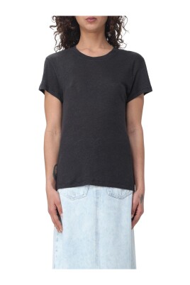 black-short-sleeve-t-shirt