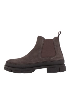 suede-chelsea-boot