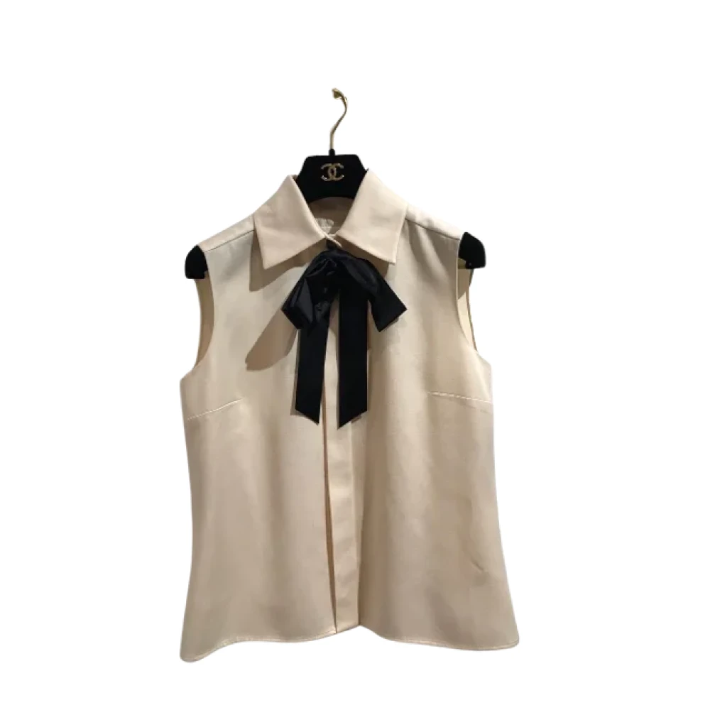 Chanel Vintage Pre-owned Silk tops Beige Dames