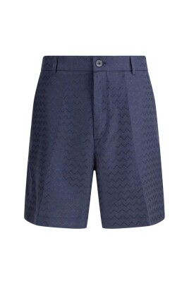 shorts-sur-mesure-avec-motif-zigzag-brillant