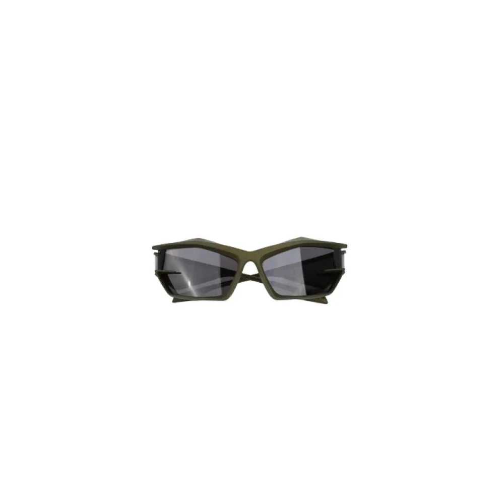 Givenchy Pre-owned Plastic sunglasses Black Dames