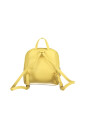sac-a-dos-jaune-en-polyethylene-avec-bretelles-reglables