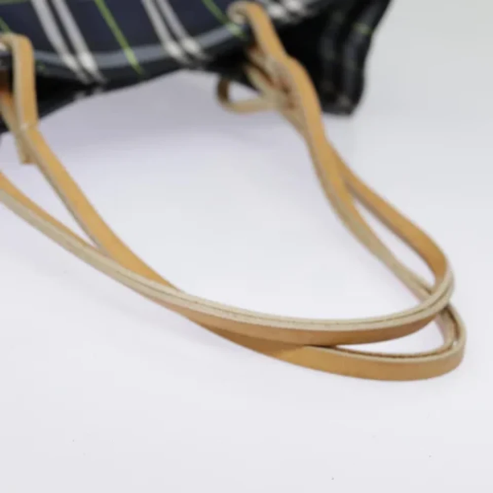 Burberry Vintage Pre-owned Nylon shoulder-bags Blue Dames