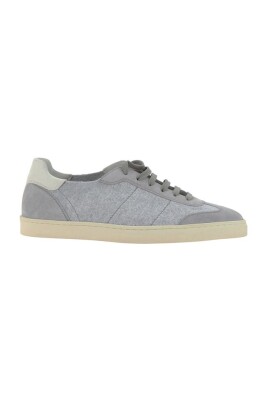 sneakers-en-daim-a-bout-rond