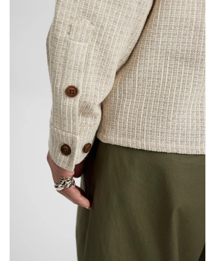 overshirt-polyvalent-en-couleur-tofu