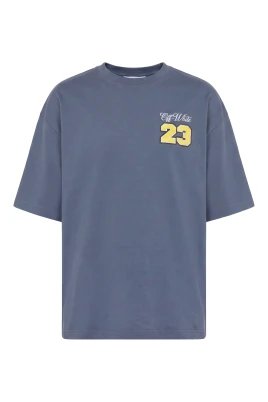 Lös T-shirt med färgglatt tryck