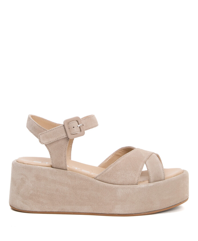beige-sleehakken-elegant-ontwerp