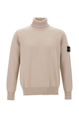 beige-turtleneck-sweater-aw24