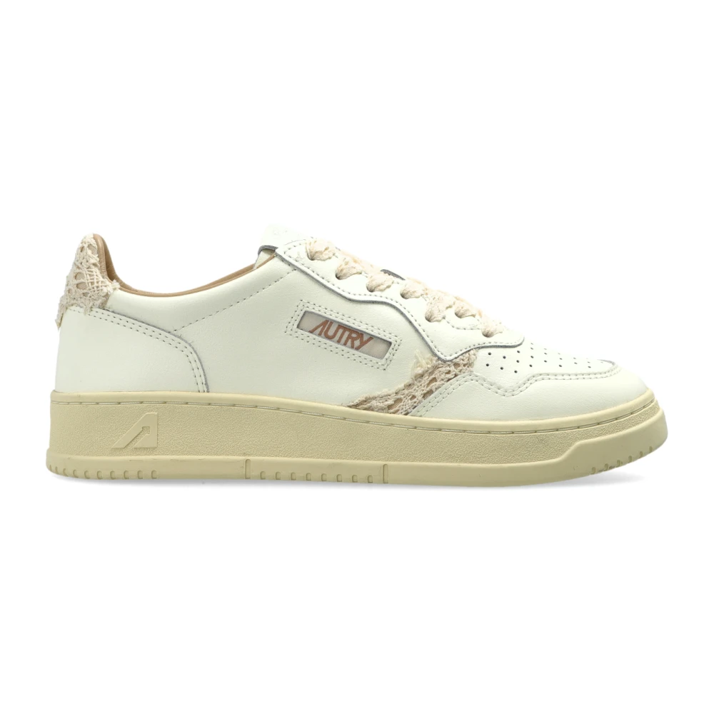 Autry Medalist Sneakers Dames Schoenen Beige