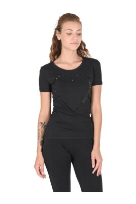 black-heart-detail-crew-neck-t-shirt
