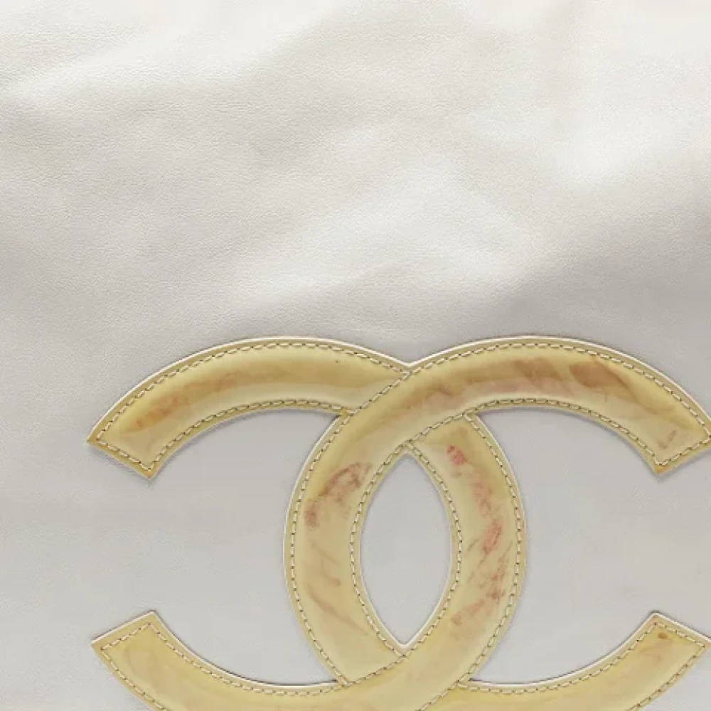 Chanel Vintage Pre-owned Leather handbags White Dames
