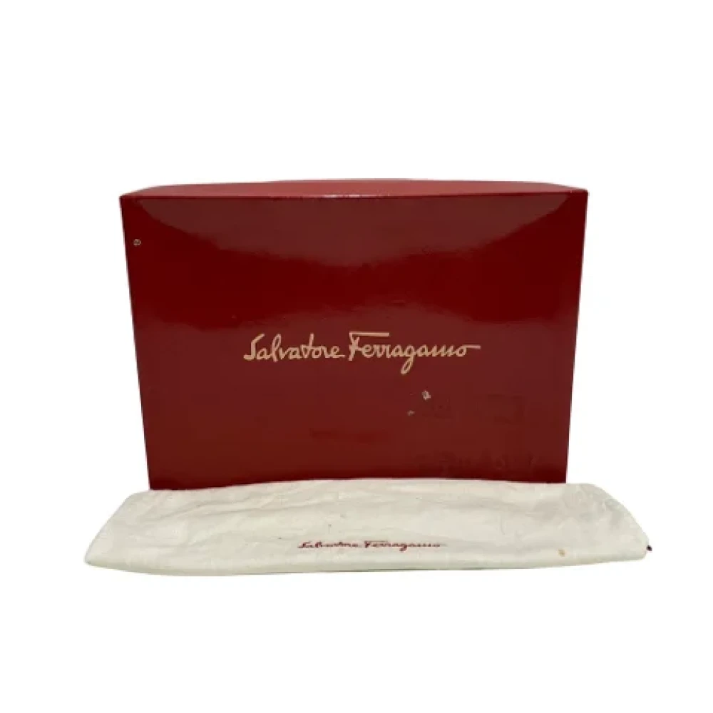 Salvatore Ferragamo Pre-owned Fabric handbags Gray Dames