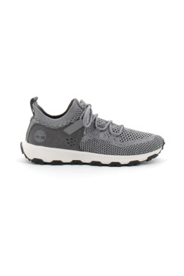 trail-lace-up-sneaker
