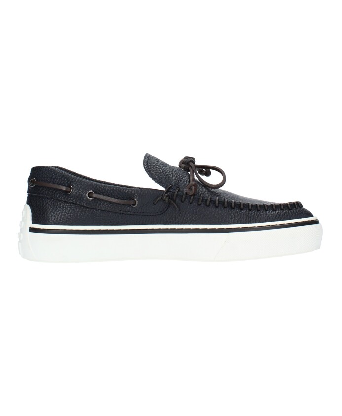 chaussures-plates-bleues