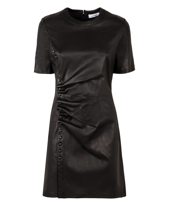mini-robe-en-cuir-boutonnee-devant-drapee