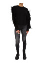 pull-en-tricot-a-plumes-noir