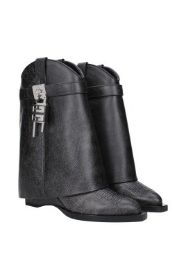 vintage-leather-ankle-boots-with-wedge-heel