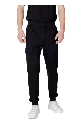 black-cotton-trousers-with-multiple-pockets