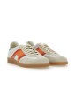 sneakers-en-cuir-blanc-avec-inserts-en-daim